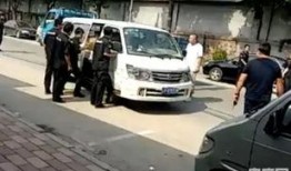 记者爆料扣车视频,记者独家曝光惊人一幕