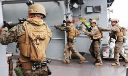 日媒爆料美军战机视频