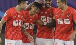 中超退役球员爆料视频,球场背后不为人知的幕后故事