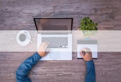 在线观看白雪公主h版,禁忌之恋，惊悚奇幻之旅