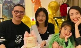 娱乐圈月底爆料什么意思,揭秘明星幕后真相