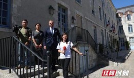 沂水吃瓜网红事件视频,一场网络狂欢背后的真相揭秘